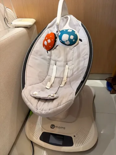 CADEIRA DE BALANÇO 4MOMS