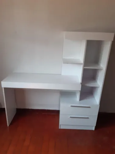 Escrivaninha com nicho ,entrega e monta