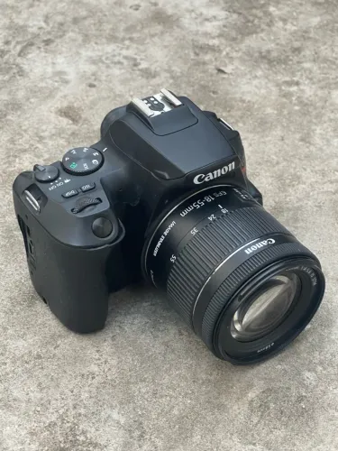 Câmera cânon Sl3 