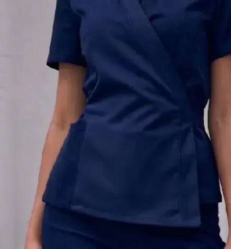 Vendo bata scrub nova sem uso 