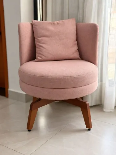 Poltrona Rosé linda (Pouco uso) - Giratória Design - Me and Home