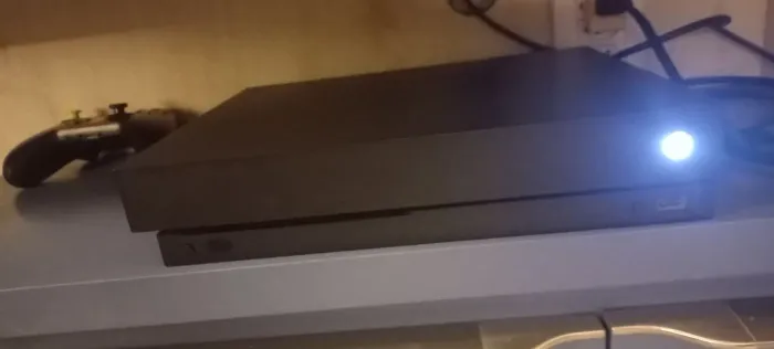 Vendo Xbox One X de 1TB em perfeito estado de funcionamento! ?<br>? 2 controles originais (v