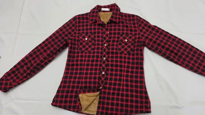 Camisa feminina apeluciada