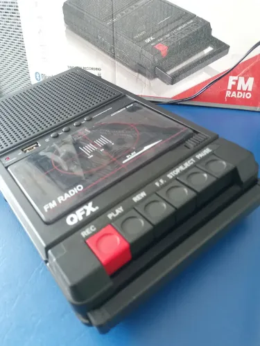 Rádio gravador USB FM + fitas