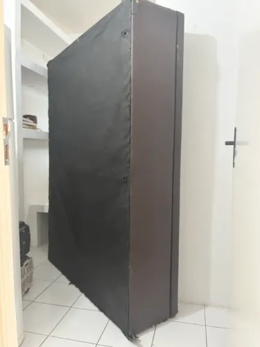 Vendo base de cama box baú de casal