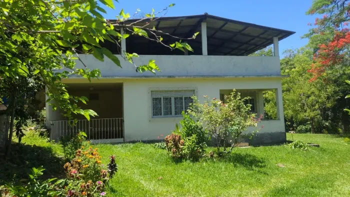 ? Linda Chácara com 10.677m² aos Pés do Moxuara + 2 Casas | Imperdível em Cariacica