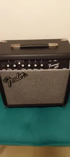 Amplificador Fender frontmam 20