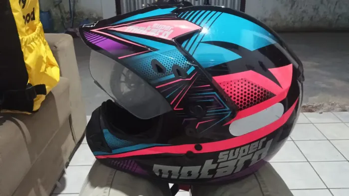 Capacete T. 58 excelente