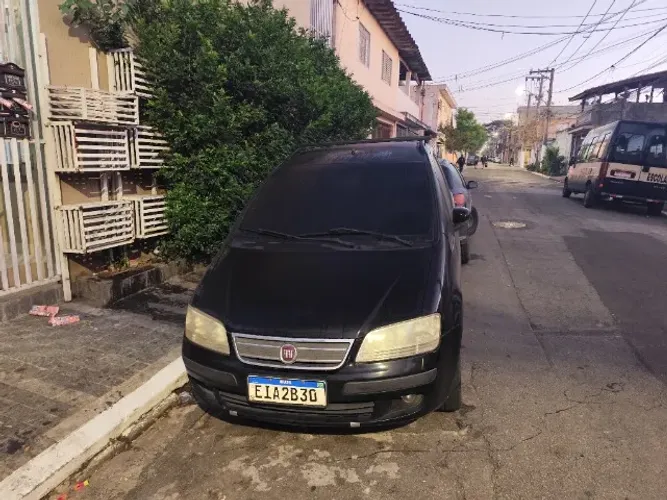 Fiat Idea ELX 1.8 MPI Flex 8V 5P 2010