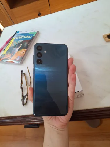 Samsung Galaxy M15 5G 128GB Conservado