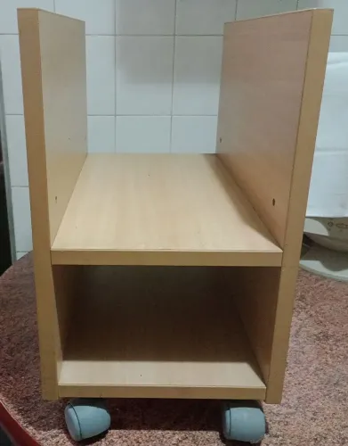 Suporte Cpu Estabilizador Cor Legno Salinas. Em perfeito estado. Para outras utilidades tb
