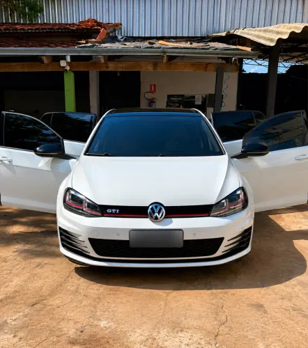 Volkswagen Golf Highline 1.4 TSI Total Flex Aut. 2016