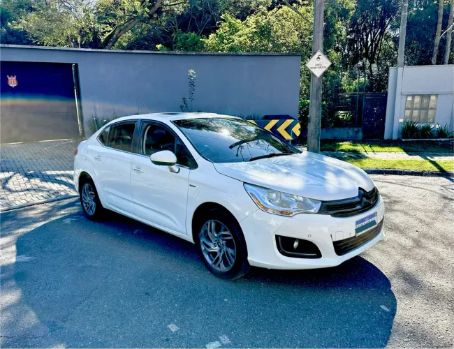 Citroen C4 Lounge Exclusive 1.6 Turbo Flex Aut. 2015