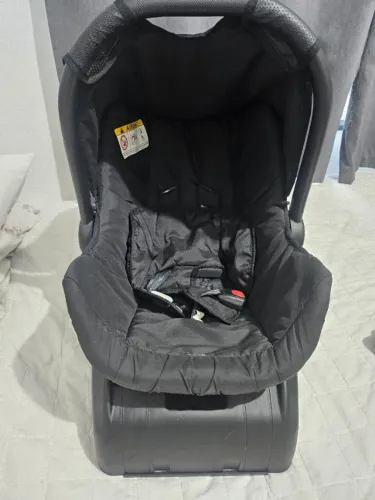 Bebê conforto com base removível