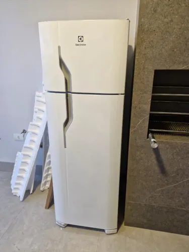 Geladeira Duplex Electrolux 260L - Funcionando Perfeitamente | Excelente Estado