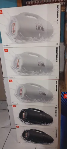 Boombox4 branca e preta lançamento lacrada zero bala aceito cartão ZAP *90