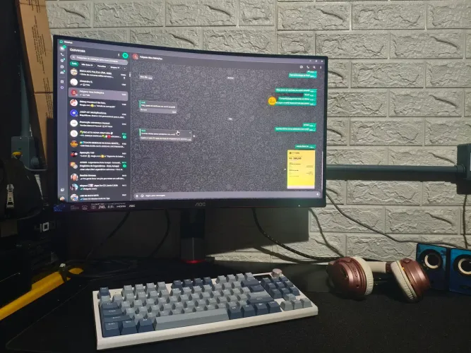 Monitor Gamer 27" curvo 240hz AOC
