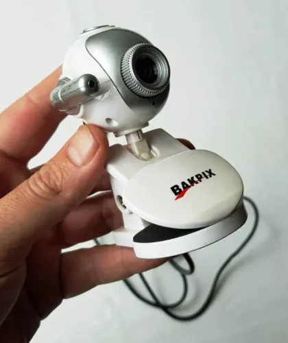 Webcam Bakpix Branca - 0.31 Megapixel (640 x 480) - Usada - Funcionando
