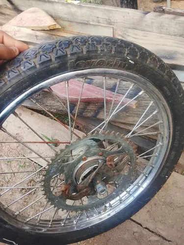 Roda de Mobilete dentada 