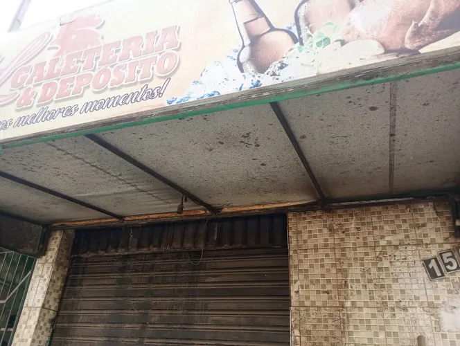 TOLDO COM PLACA PRA BANNER 1,55X3,20X0,60