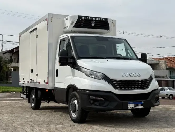 IVECO Daily 45-170 Baú Refrigerado 2022
