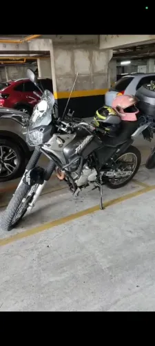 Tabela 20 quero 18 venda rápida Tenere 2017 linda - Pneus novíssimos - Sem troca.
