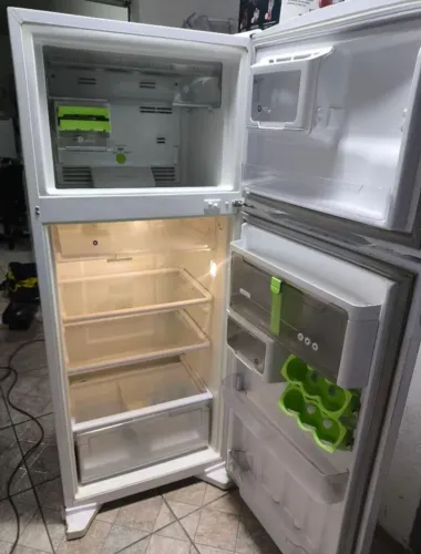 Geladeira CONSUL Frost free Gelando Perfeito