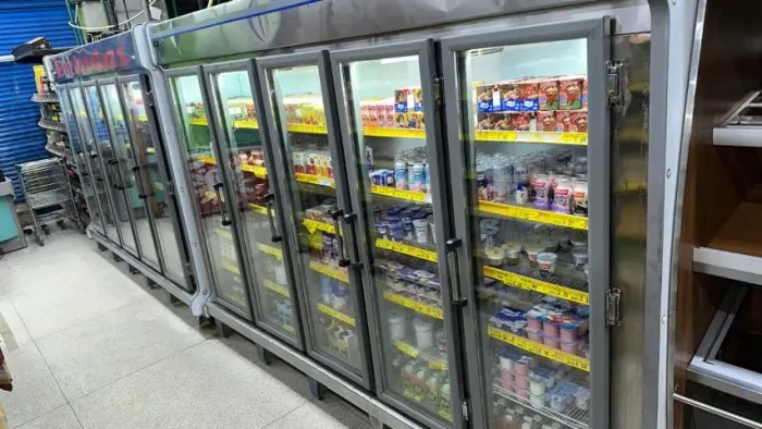 Geladeira / Balcão Auto Serviço