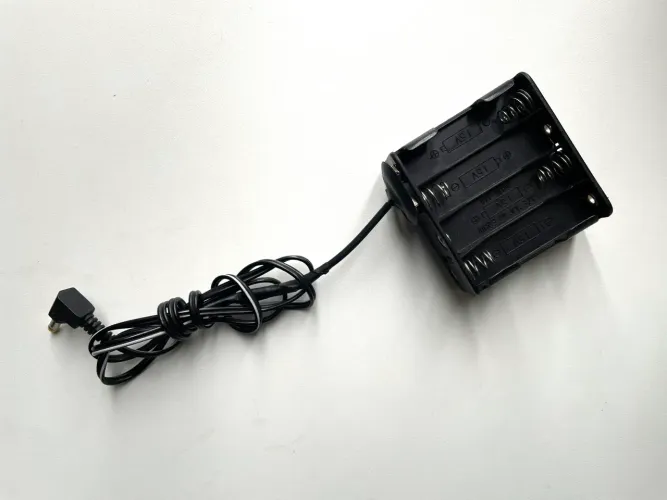 Carregador à pilhas 9v