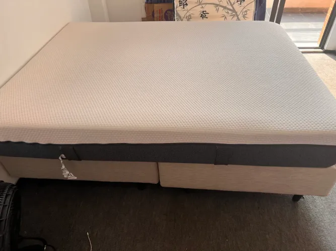 Cama Box + Colchão Emma Ortopédico - Excelente estado ?