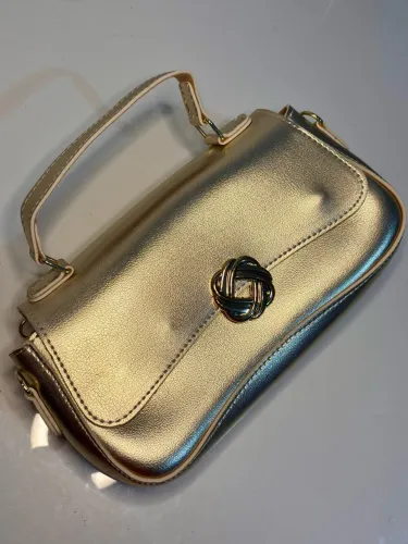 Bolsa dourada NOVA