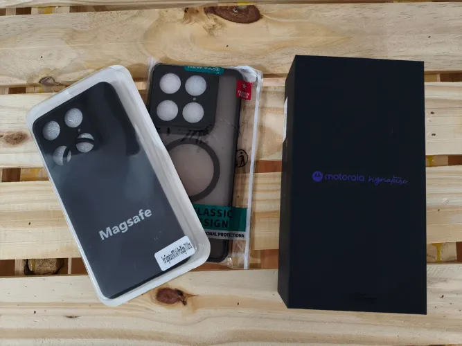 Motorola Signature 5G - 512/12GB - Preto (LACRADO) + Brinde Gift