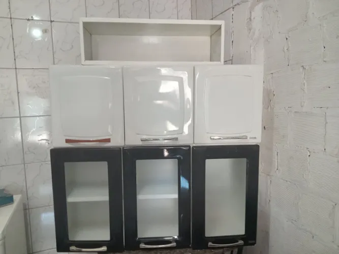 VENDO 3 PECAS DE ARMARIO DE FERRO ITATAIAIA BEM CONSERVADO