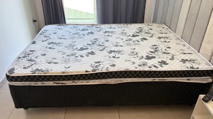 Cama casal colchao d20