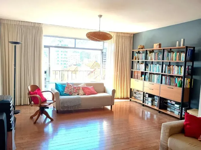 Imóvel para venda tem 120 metros quadrados com 3 quartos em Bom Fim - Porto Alegre - RS