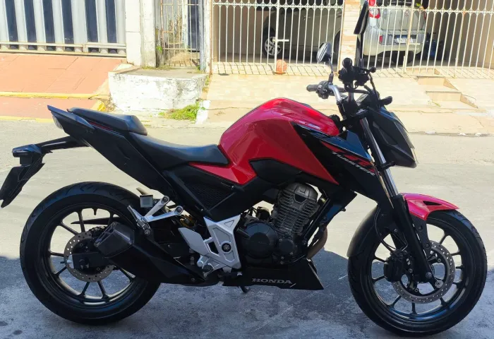 VENDO HONDA CB300F ABS