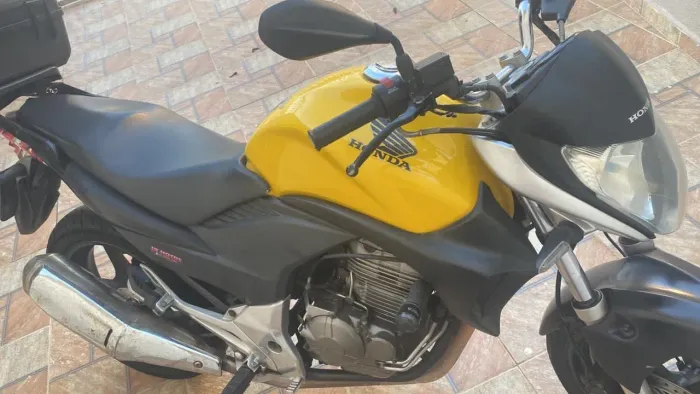 Moto super rápido e confortável 