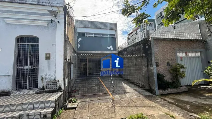 Prédio Comercial com 200 m² à 200 metros da Av. Norte na Encruzilhada - Recife/PE