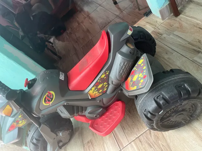 Vendo moto elétrica infantil XT3