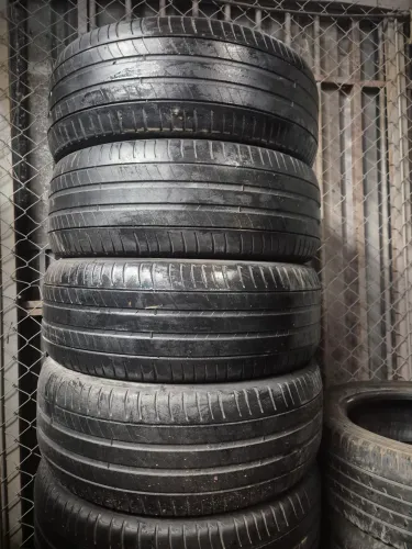 Jogo de pneus 215/55/17 Michelin 
