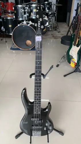 Baixo PHX 4 cordas ativo 
