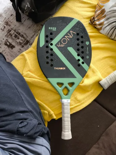 Beach tênis KONA THUNDER 3K novíssima 