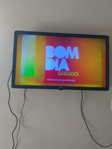 TV 32 com polegadas 