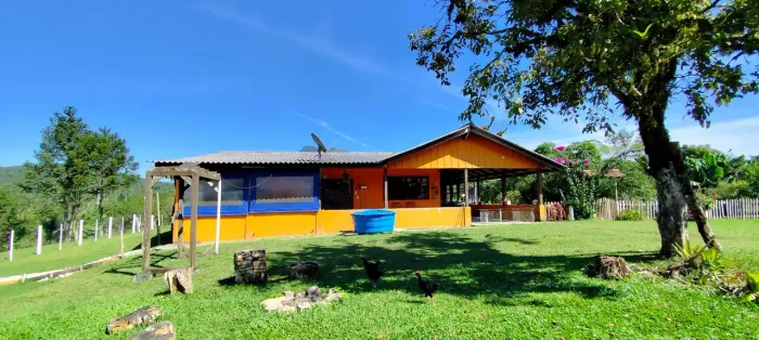Chácara com vista para o pico do Paraná