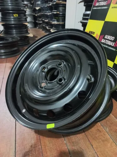 Roda Nissan March aro 14 original semi nova. R$279,00 a roda. Entrega em Curitiba e região