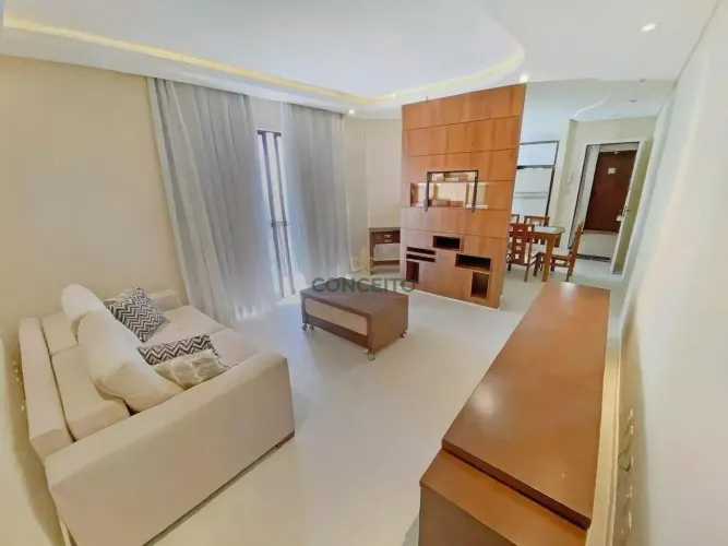 Apartamento Semi-Mobiliado para Locação na Agronômica | 2 Dormitórios, Suíte e Lazer Compl