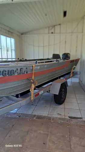 Barco semi chato 5Mt Fisher Documentado
