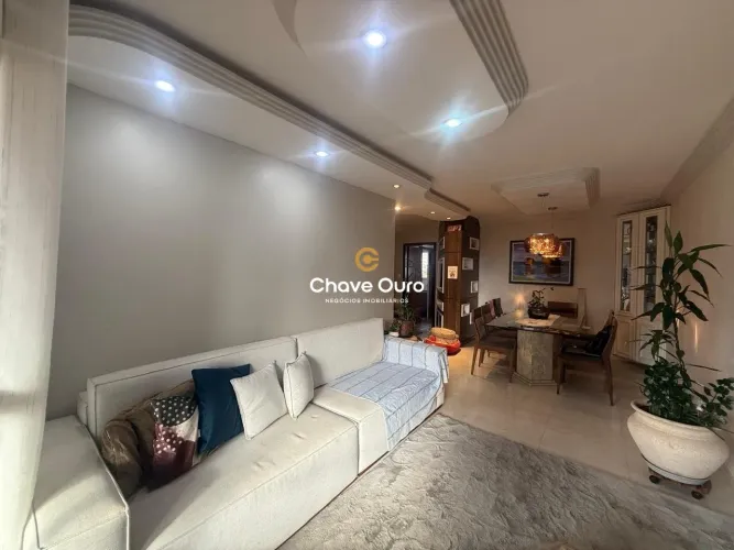 Apartamento com 03 quartos no Centro