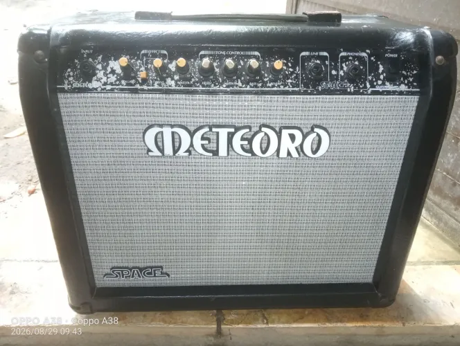 amplificador meteoro space para guitarra, baixo e etc.