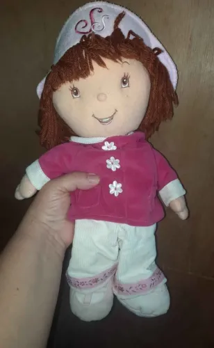 BONECA MORANGÃO